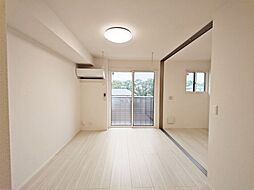 パーシモン グレイス 2階2LDKのリビング/ダイニング