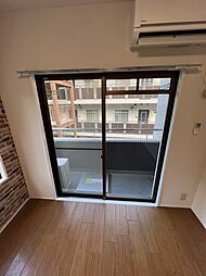 クロノス聖蹟桜ヶ丘 302 3階ワンルームのリビング/ダイニング