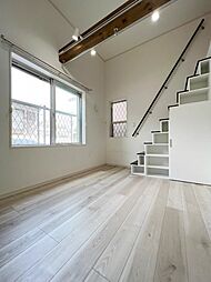 ハーミットクラブハウスよこはま丘の上 2階ワンルームのリビング/ダイニング