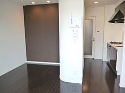 プレコート上鳥羽 5階1Kのリビング/ダイニング