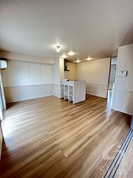 プルミエジュール上野芝 1階2LDKのリビング/ダイニング