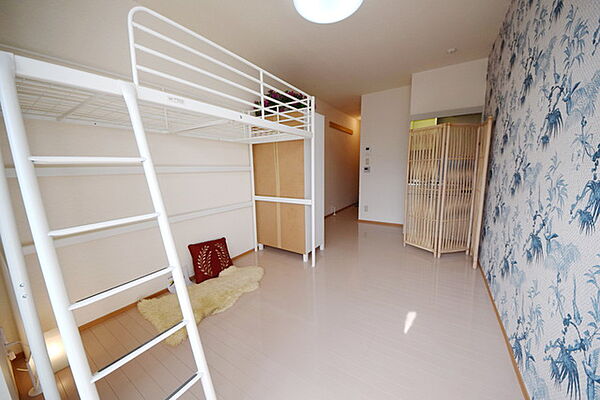 神奈川県相模原市中央区すすきの町 賃貸マンション 2階 居間