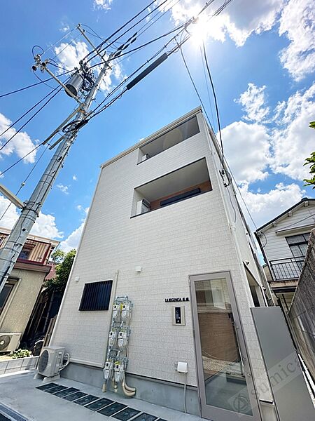 LA REGENCIA 花園 ｜大阪府東大阪市稲葉３丁目(賃貸アパート1K・3階・23.18㎡)の写真 その1