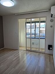 フォンターナ・ガルボI 1階1Kのリビング/ダイニング