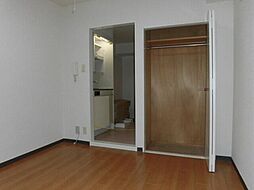 KTプラザ 2階ワンルームのリビング/ダイニング