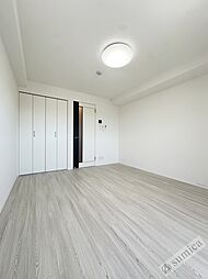 近鉄大阪線 長瀬駅 徒歩12分の賃貸マンション 5階1DKのリビング/ダイニング