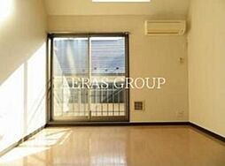 スリーワン 1階1Kのリビング/ダイニング