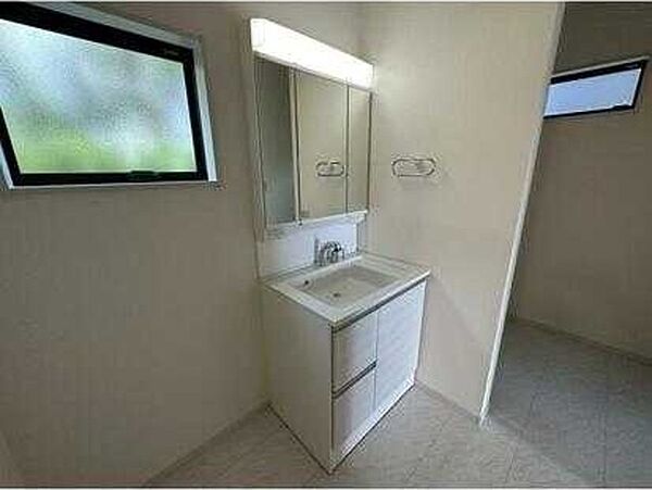 detached 東京都多摩市連光寺１丁目25-63

地図を見る