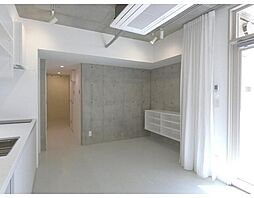 スイッチ 地下1階1LDKのリビング/ダイニング