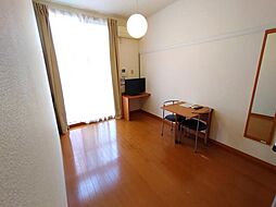 レオパレスセルサスII 1階1Kのリビング/ダイニング