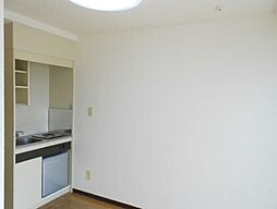 エスティーマンション 5階ワンルームのリビング/ダイニング