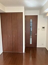 ファーストリアルタワー新宿 7階1Kのリビング/ダイニング