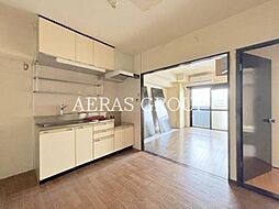 ロイアルコート5 4階3DKのリビング/ダイニング