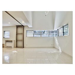 サワタカビル 1階5LDKのリビング/ダイニング