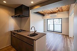 シーズンフラッツ新大塚 2階2LDKのリビング/ダイニング