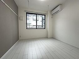 コルビジェIV 1階ワンルームのリビング/ダイニング