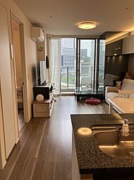 ベイズタワー&ガーデン 1301 13階2LDKのリビング/ダイニング