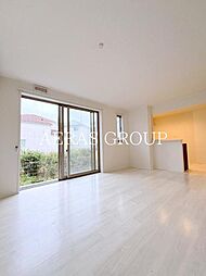 ルミエール光I 1階1LDKのリビング/ダイニング