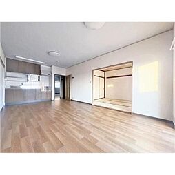 小田急小田原線 新百合ヶ丘駅 徒歩17分の賃貸マンション 1階3LDKのリビング/ダイニング