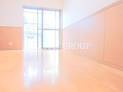 ウエストウッド 1階1Kのリビング/ダイニング