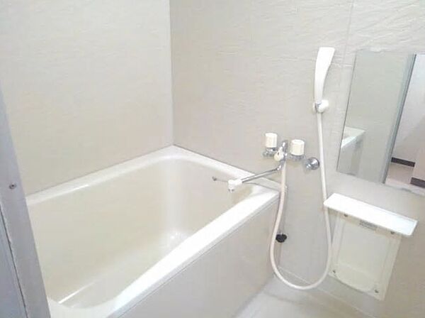 画像5:清潔感あるお風呂