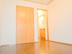 イースト・ガーデン 1階1Kのリビング/ダイニング