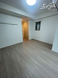 ロイヤルパークヒルズうめきた 6階1Kの室内