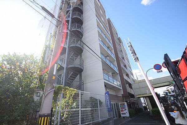 ラ・レジダンス・ド・江坂 ｜大阪府吹田市南吹田５丁目(賃貸マンション1K・4階・18.58㎡)の写真 その1