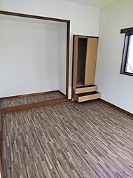 あきる野草花貸家 1階4LDKのリビング/ダイニング