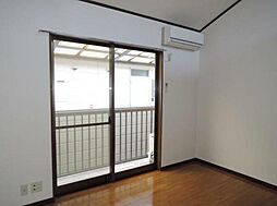 アイランドＢ 210 2階1Kのリビング/ダイニング