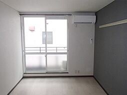 Village Cedar 2階1Kのリビング/ダイニング