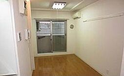 ロイヤルライオンヴィレッジpart6 2階ワンルームのリビング/ダイニング