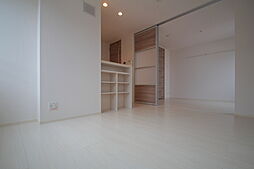 東武伊勢崎線 西新井駅 徒歩13分の賃貸アパート 2階2LDKのリビング/ダイニング