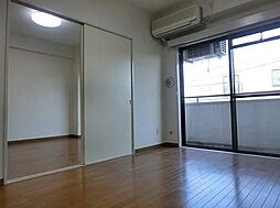 リベラルワタド 2階3LDKのリビング/ダイニング