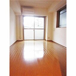 ビラ・エスト・ラート 3階1Kのリビング/ダイニング