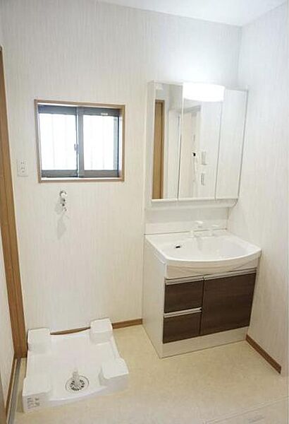 detached 東京都稲城市百村2118-7

地図を見る