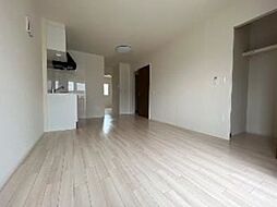 オアシス久米 202 2階1LDKのリビング/ダイニング