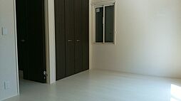 オーカー・ボア 2階1Kのリビング/ダイニング