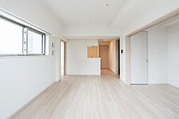 コンフォリア・リヴ板橋 403 4階3LDKのリビング/ダイニング