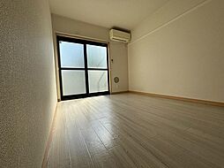 レオパレスSHISUI A棟 3階1Kのリビング/ダイニング