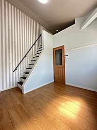 ブルックリンヒル 6th St 202 2階1Kのリビング/ダイニング