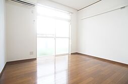 モント北沢 102 1階ワンルームのリビング/ダイニング