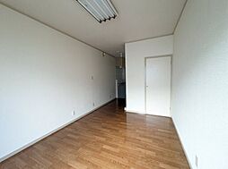 アイエスハイツ 1階ワンルームのリビング/ダイニング