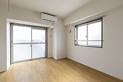 グラティチュード武蔵新城 2階1Kのリビング/ダイニング