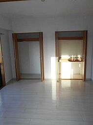 ROI市川妙典 2階1LDKのリビング/ダイニング