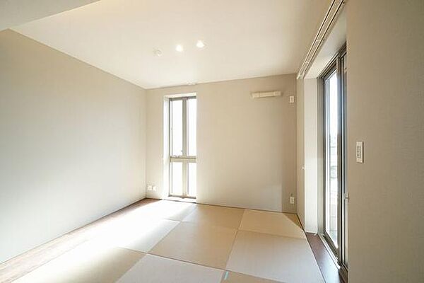 画像11:【和室】モダン畳を採用した和室のお部屋になります♪