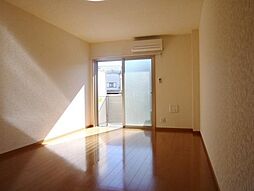 アンプルールフェールKOKI 1階1Kのリビング/ダイニング