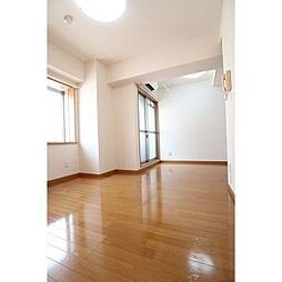 ホワイトヒルズN 5階ワンルームのリビング/ダイニング