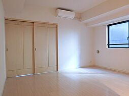 東京メトロ半蔵門線 渋谷駅 徒歩5分の賃貸マンション 2階1LDKのリビング/ダイニング