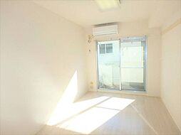 タッシ国立 2階1Kのリビング/ダイニング